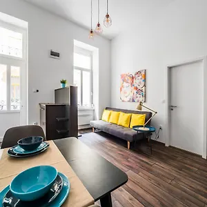  Apartment New Dob 53-4 Center Hungary
